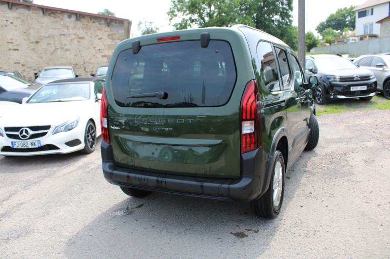 Photo 2 de l'offre de PEUGEOT RIFTER 1L5 BLUEHDI 100 CV ALLURE CLIM JANTES ALU GPS LINK USB BLUETOOTH RÃGULATEUR à 23900€ chez Bougel transactions