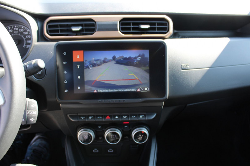Photo 16 de l'offre de DACIA DUSTER 5 EXTREME BLUE DCI 115 CV 4X4 GPS 3D CAMÃRA FULL LED JA 17 USB PK HIVER RÃGULATEUR à 23990€ chez Bougel transactions