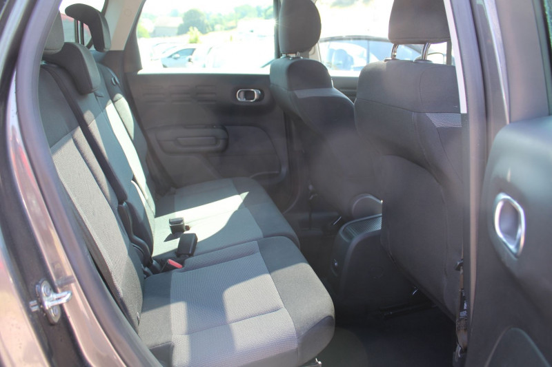 Photo 9 de l'offre de CITROEN C3 AIRCROSS II SHINE PACK 110 CV ESSENCE GPS 3D CAMÃRA JA 17 TOIT PANO USB FULL LED RÃGULATEUR à 17990€ chez Bougel transactions
