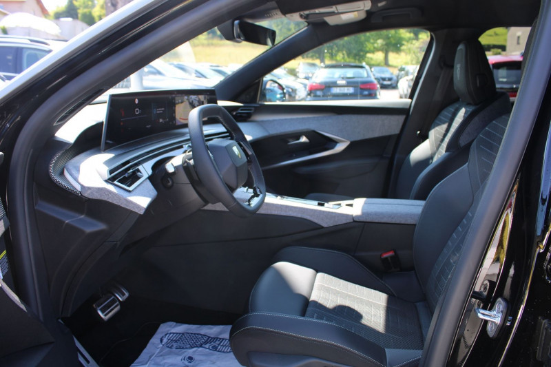 Photo 10 de l'offre de PEUGEOT 5008 PHASE 5 GT 145 CV HYBRIDE "7 PLACES" GPS 3D CAMÃRA USB JA 19 I-COKPIT BOITE AUTO DCS-6 à 38990€ chez Bougel transactions
