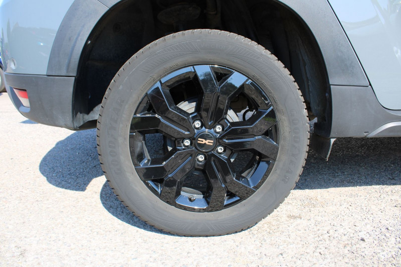 Photo 9 de l'offre de DACIA DUSTER 5 EXTREME BLUE DCI 115 CV 4X4 GPS 3D CAMÃRA FULL LED JA 17 USB PK HIVER RÃGULATEUR à 23990€ chez Bougel transactions