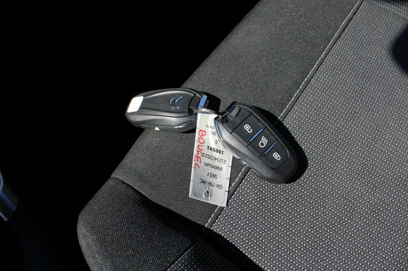 Photo 16 de l'offre de CITROEN C3 AIRCROSS II SHINE PACK 110 CV ESSENCE GPS 3D CAMÃRA JA 17 TOIT PANO USB FULL LED RÃGULATEUR à 17990€ chez Bougel transactions
