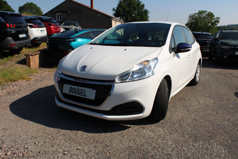 Photo 4 de l'offre de PEUGEOT 208 II LIKE 70 CV ESSENCE CLIM AUDIO MP3 VT RÃGULATEUR BLUETOOTH KIT DISTRIBUTION NEUF à 7500€ chez Bougel transactions