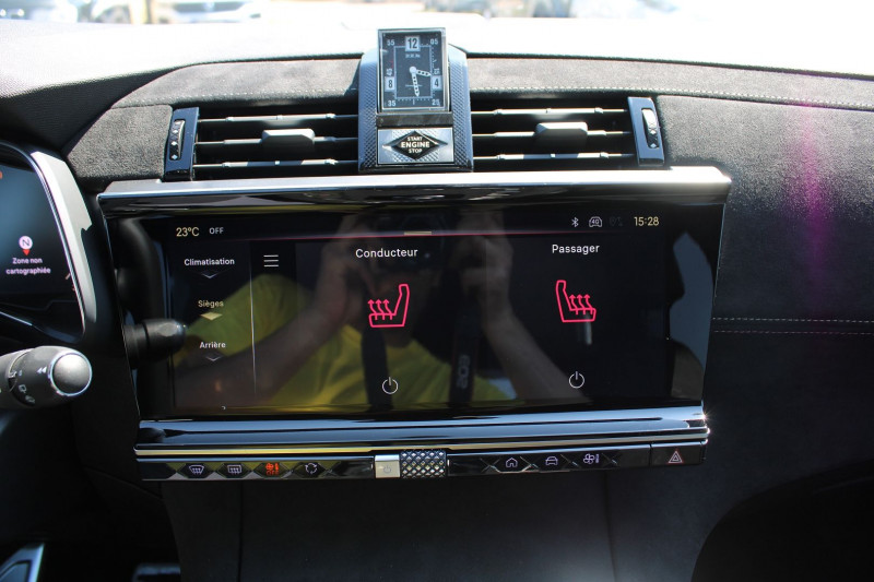 Photo 19 de l'offre de DS DS 7 CROSSBACK II PALLAS BLUE HDI 130 CV GPS 3D CAMÃRA RE JA 19 FULL LED I-COKPIT BOITE AUTO EAT-8 à 36500€ chez Bougel transactions