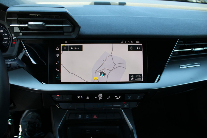 Photo 14 de l'offre de AUDI A3 SPORTBACK 30 TDI 116CH BUSINESS LINE RADARDS GPS REGULATEUR LIMITEUR........... à 24500€ chez Bougel transactions