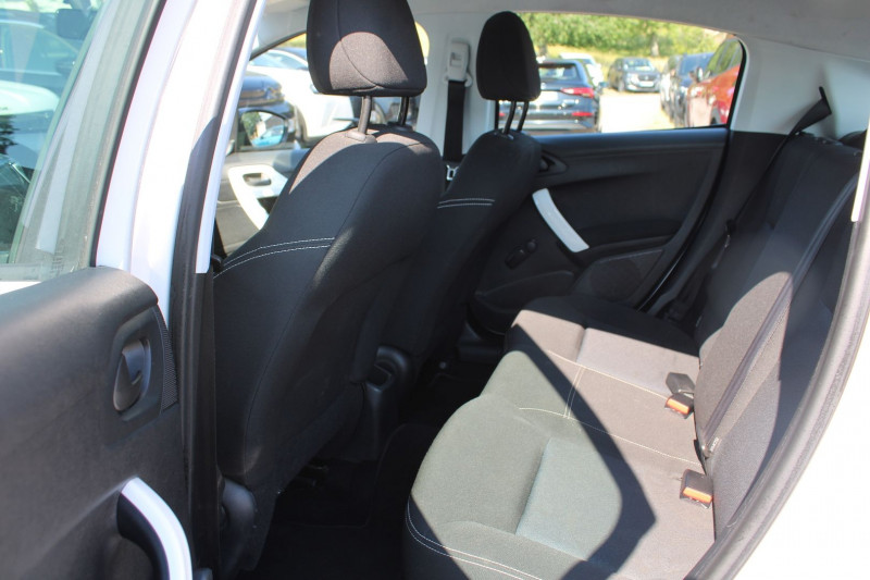 Photo 8 de l'offre de PEUGEOT 208 II LIKE 70 CV ESSENCE CLIM AUDIO MP3 VT RÃGULATEUR BLUETOOTH KIT DISTRIBUTION NEUF à 7500€ chez Bougel transactions