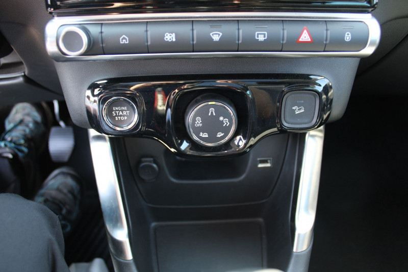 Photo 15 de l'offre de CITROEN C3 AIRCROSS II SHINE PACK 110 CV ESSENCE GPS 3D CAMÃRA JA 17 TOIT PANO USB FULL LED RÃGULATEUR à 17990€ chez Bougel transactions