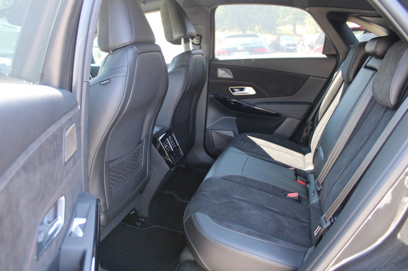 Photo 10 de l'offre de DS DS 7 CROSSBACK II PALLAS BLUE HDI 130 CV GPS 3D CAMÃRA RE JA 19 FULL LED I-COKPIT BOITE AUTO EAT-8 à 36500€ chez Bougel transactions