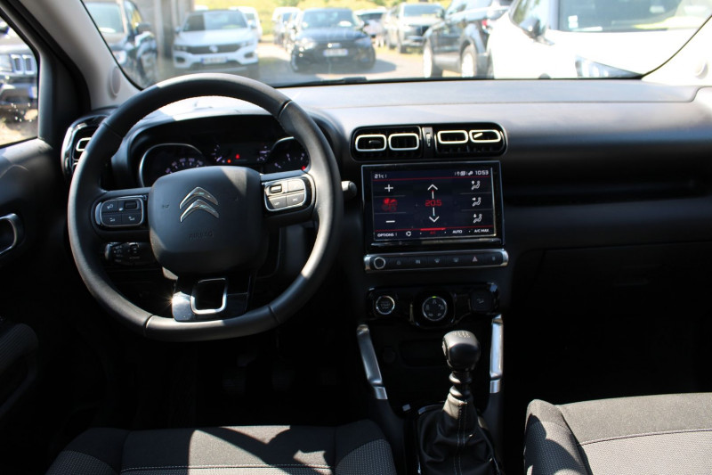 Photo 10 de l'offre de CITROEN C3 AIRCROSS II SHINE PACK 110 CV ESSENCE GPS 3D CAMÃRA JA 17 TOIT PANO USB FULL LED RÃGULATEUR à 17990€ chez Bougel transactions