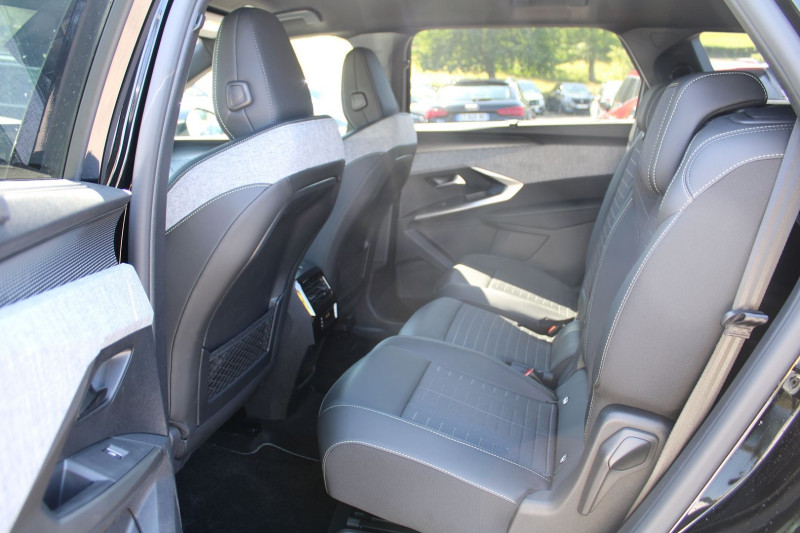 Photo 11 de l'offre de PEUGEOT 5008 PHASE 5 GT 145 CV HYBRIDE "7 PLACES" GPS 3D CAMÃRA USB JA 19 I-COKPIT BOITE AUTO DCS-6 à 38990€ chez Bougel transactions