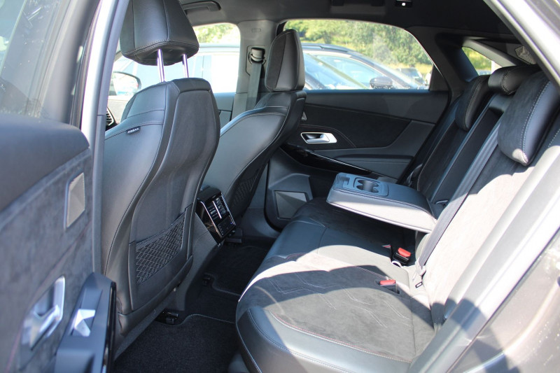 Photo 10 de l'offre de DS DS 7 CROSSBACK II PALLAS BLUE HDI 130 CV GPS 3D CAMÃRA RE JA 19 FULL LED I-COKPIT BOITE AUTO EAT-8 à 36500€ chez Bougel transactions
