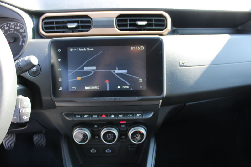 Photo 15 de l'offre de DACIA DUSTER 5 EXTREME BLUE DCI 115 CV 4X4 GPS 3D CAMÃRA FULL LED JA 17 USB PK HIVER RÃGULATEUR à 23990€ chez Bougel transactions