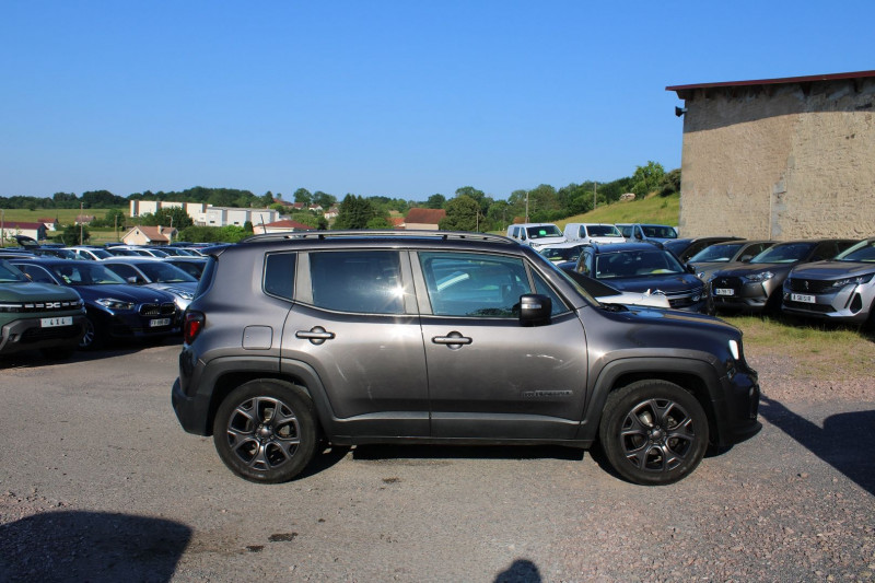 Photo 5 de l'offre de JEEP RENEGADE 80TH ANNIVERSARY JTD 130 CV GPS 3D CAMÃRA USB JA 18 ATTELAGE FULL LED RÃGULATEUR à 19990€ chez Bougel transactions