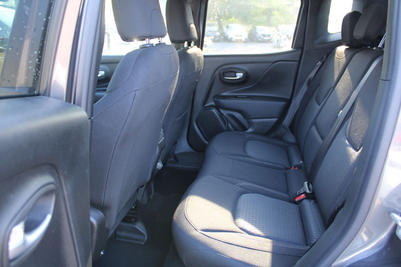 Photo 10 de l'offre de JEEP RENEGADE 80TH ANNIVERSARY JTD 130 CV GPS 3D CAMÃRA USB JA 18 ATTELAGE FULL LED RÃGULATEUR à 19990€ chez Bougel transactions