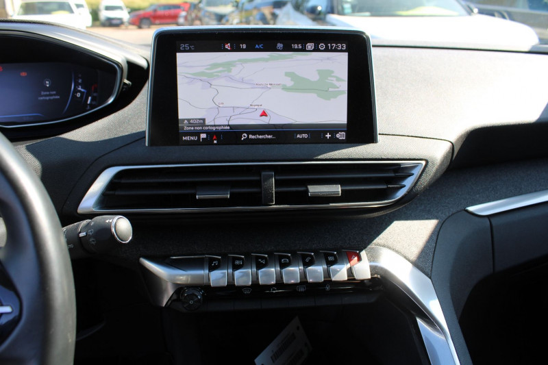 Photo 13 de l'offre de PEUGEOT 5008 III BLUE HDI 130 CV ALLURE "7 PLACES" GPS 3D CAMÃRA RE USB JA 18 I-COKPIT RÃGULATEUR à 20500€ chez Bougel transactions
