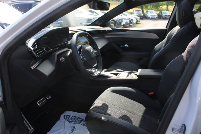 Photo 9 de l'offre de PEUGEOT 308 PHASE 4 GT HDI 130 CV GPS 3D CAMÃRA FOCAL USB JA 18 TOIT PANO I-COKPIT BOITE AUTO EAT-8 à 31500€ chez Bougel transactions