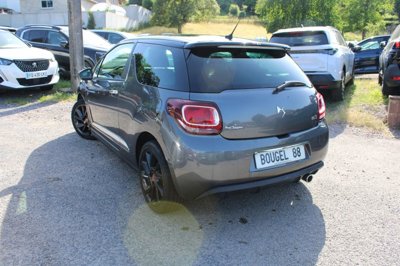 Photo 3 de l'offre de DS DS 3 110 CV ESSENCE PERFORMANCE LINE GPS 3D FULL LED CAMÃRA JA 17 BOITE AUTO EAT-6 à 13990€ chez Bougel transactions