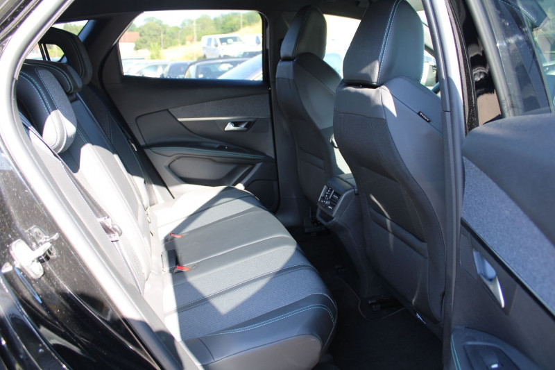 Photo 9 de l'offre de PEUGEOT 3008 PHASE 4 ALLURE PACK 130 CV GPS 3D CAMÃRA USB FULL LED RE JA 18 I-COKPIT BOITE AUTO EAT-8 à 27990€ chez Bougel transactions