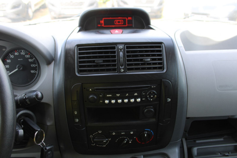 Photo 12 de l'offre de CITROEN JUMPY FG L1 H1 PACK CD HDI CLIM RADAR RE RÃGULATEUR à 9990€ chez Bougel transactions