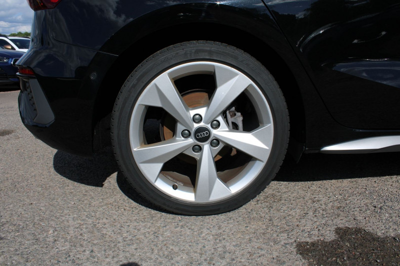 Photo 7 de l'offre de AUDI A3 SPORTBACK TFSI 150 CV S-LINE HYBRIDE GPS 3D CAMÃRA JA 18 I-COKPIT FULL LED BOITE S-TRONIC à 32500€ chez Bougel transactions
