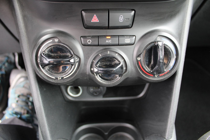 Photo 13 de l'offre de PEUGEOT 208 II ACTIVE BUSINESS 1L6 BLUE HDI GPS 3D CLIM AUDIO RE USB RADAR BLUETOOTH RÃGULATEUR à 10500€ chez Bougel transactions