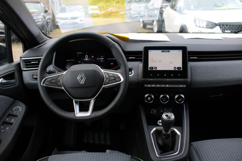 Photo 10 de l'offre de RENAULT CLIO VI TCE 90 CV TECHNO GPS 3D CAMÃRA FULL LED USB JA 16 PACK HIVER I-COKPIT RÃGULATEUR à 19990€ chez Bougel transactions