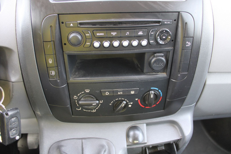 Photo 13 de l'offre de CITROEN JUMPY FG L1 H1 PACK CD HDI CLIM RADAR RE RÃGULATEUR à 9990€ chez Bougel transactions