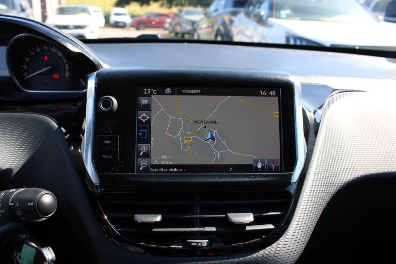 Photo 12 de l'offre de PEUGEOT 2008 ALLURE 1L6 HDI 100 CV GPS 3D CLIM AUDIO MP3 USB JA 16 RADAR BLUETOOTH RÃGULATEUR à 10500€ chez Bougel transactions
