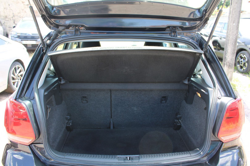 Photo 6 de l'offre de VOLKSWAGEN POLO BLUEMOTION TECHNOLOGY 1L4 TDI 75 CV CLIM AUDIO USB RE RADAR BLUETOOTH RÃGULATEUR à 10500€ chez Bougel transactions