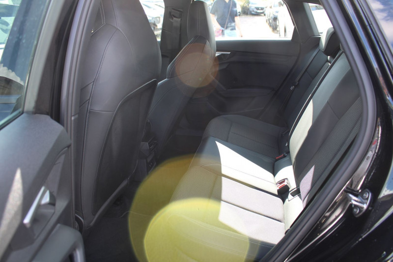 Photo 9 de l'offre de AUDI A3 SPORTBACK TFSI 150 CV S-LINE HYBRIDE GPS 3D CAMÃRA JA 18 I-COKPIT FULL LED BOITE S-TRONIC à 32500€ chez Bougel transactions