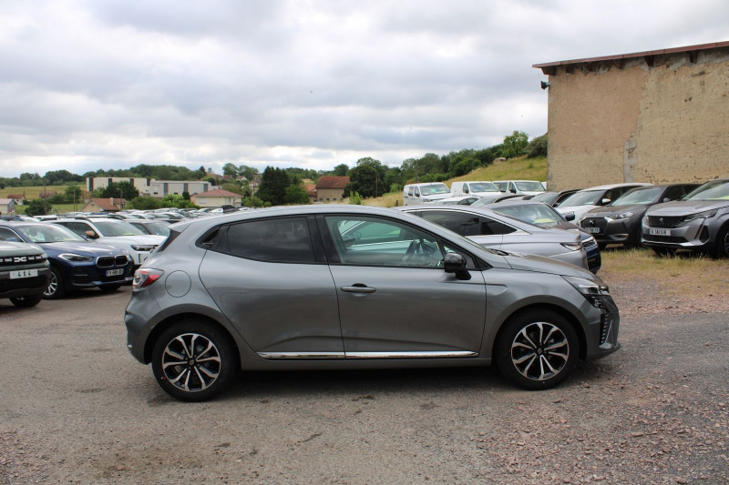 Photo 5 de l'offre de RENAULT CLIO VI TCE 90 CV TECHNO GPS 3D CAMÃRA FULL LED USB JA 16 PACK HIVER I-COKPIT RÃGULATEUR à 19990€ chez Bougel transactions