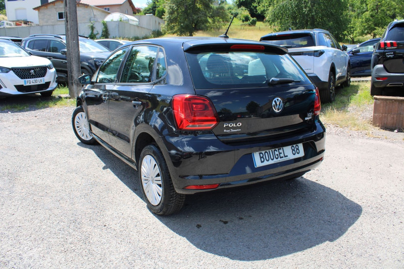 Photo 3 de l'offre de VOLKSWAGEN POLO BLUEMOTION TECHNOLOGY 1L4 TDI 75 CV CLIM AUDIO USB RE RADAR BLUETOOTH RÃGULATEUR à 10500€ chez Bougel transactions