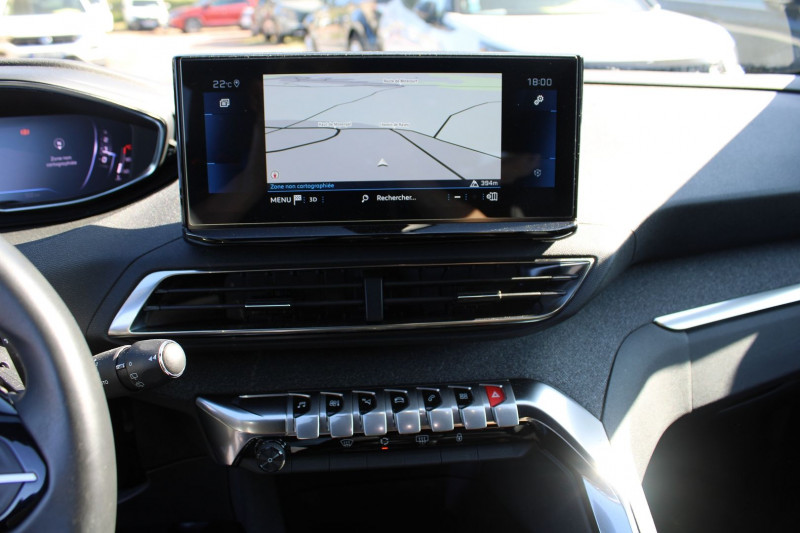 Photo 13 de l'offre de PEUGEOT 3008 PHASE 4 ALLURE PACK 130 CV GPS 3D CAMÃRA USB FULL LED RE JA 18 I-COKPIT BOITE AUTO EAT-8 à 27990€ chez Bougel transactions