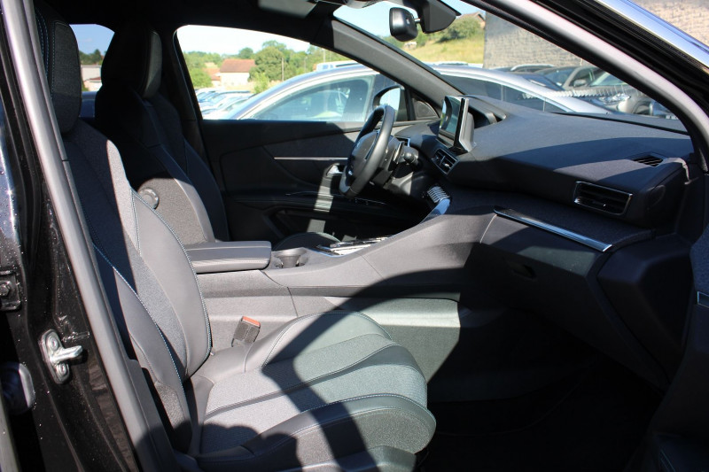 Photo 8 de l'offre de PEUGEOT 3008 PHASE 4 ALLURE PACK 130 CV GPS 3D CAMÃRA USB FULL LED RE JA 18 I-COKPIT BOITE AUTO EAT-8 à 27990€ chez Bougel transactions