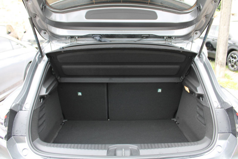 Photo 6 de l'offre de RENAULT CLIO VI TCE 90 CV TECHNO GPS 3D CAMÃRA FULL LED USB JA 16 PACK HIVER I-COKPIT RÃGULATEUR à 19990€ chez Bougel transactions