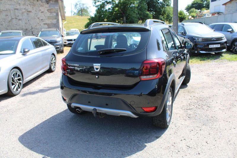 Photo 2 de l'offre de DACIA SANDERO III STEPWAY DCI 95 GPS MÃDIA USB LEDS ABS RÃGULATEUR BLUETOOTH CLIMAT  ATTELAGE à 12100€ chez Bougel transactions