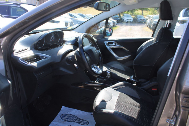Photo 8 de l'offre de PEUGEOT 2008 ALLURE 1L6 HDI 100 CV GPS 3D CLIM AUDIO MP3 USB JA 16 RADAR BLUETOOTH RÃGULATEUR à 10500€ chez Bougel transactions