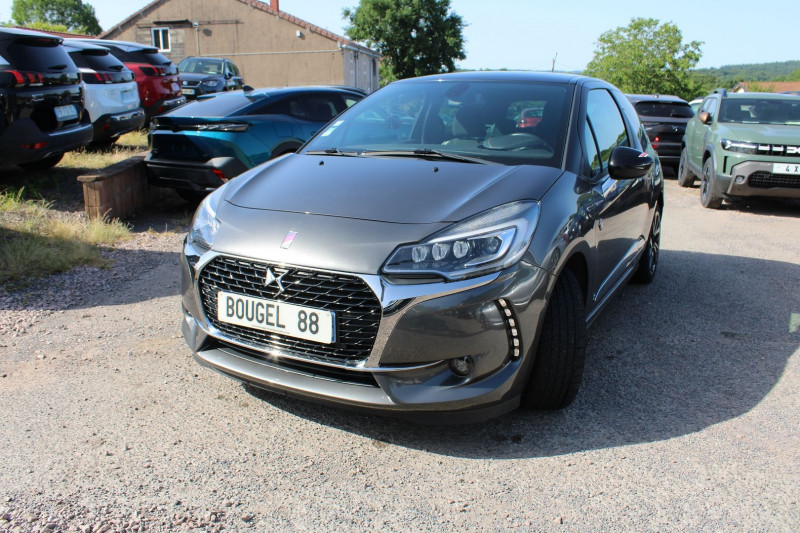 Photo 4 de l'offre de DS DS 3 110 CV ESSENCE PERFORMANCE LINE GPS 3D FULL LED CAMÃRA JA 17 BOITE AUTO EAT-6 à 13990€ chez Bougel transactions