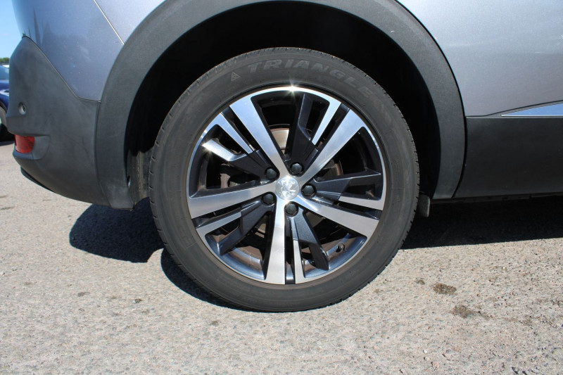Photo 7 de l'offre de PEUGEOT 5008 III BLUE HDI 130 CV ALLURE "7 PLACES" GPS 3D CAMÃRA RE USB JA 18 I-COKPIT RÃGULATEUR à 20500€ chez Bougel transactions