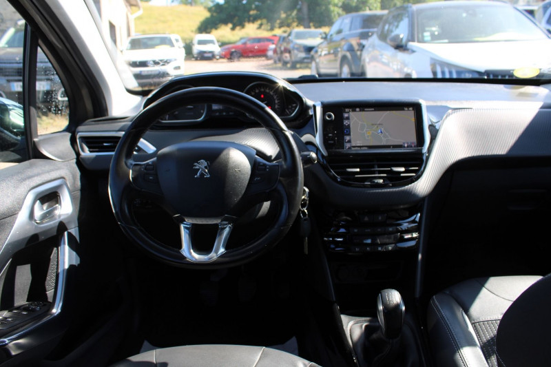 Photo 10 de l'offre de PEUGEOT 2008 ALLURE 1L6 HDI 100 CV GPS 3D CLIM AUDIO MP3 USB JA 16 RADAR BLUETOOTH RÃGULATEUR à 10500€ chez Bougel transactions