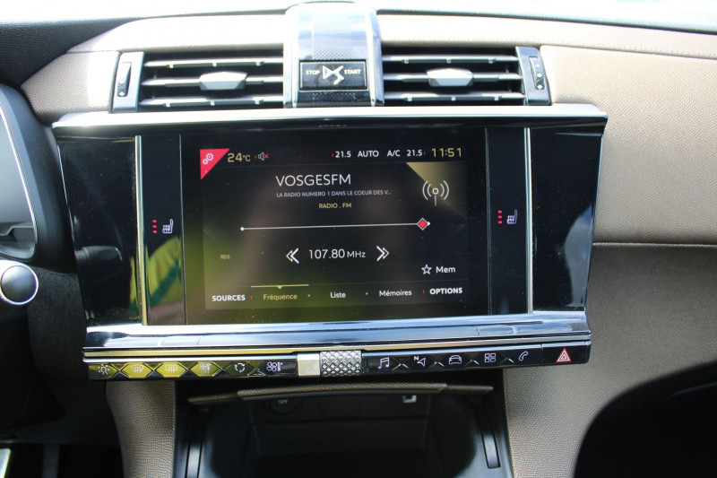 Photo 12 de l'offre de DS DS 7 CROSSBACK BLUE HDI 130 CV SO CHIC GPS ANDROID ATTELAGE JA 18 I-COKPIT XÃNON+LED RÃGULATEUR à 18500€ chez Bougel transactions