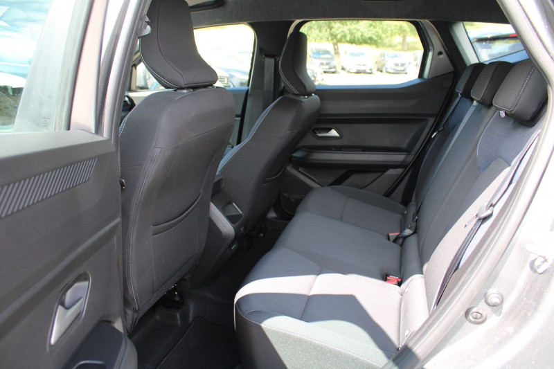Photo 10 de l'offre de DACIA DUSTER VI TCE MILD HYBRID 130 CV EXPRESSION GPS CARPLAY JA 17 ATTELAGE FULL LED RÃGULATEUR à 23990€ chez Bougel transactions