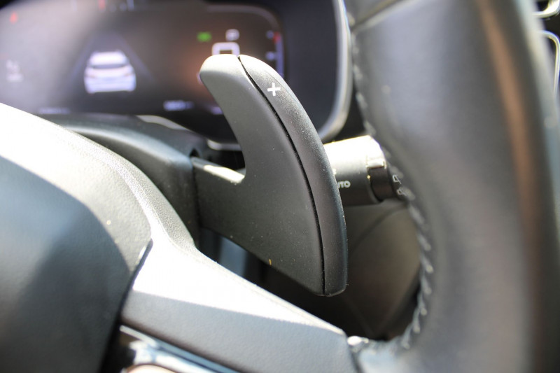 Photo 19 de l'offre de CITROEN C5 AIRCROSS SHINE EAT8 BOITE AUTO BLUEHDI 130CV CAMÃRA TOIT OUVRANT CUIR FULL LEDS GRAND GPS à 17800€ chez Bougel transactions