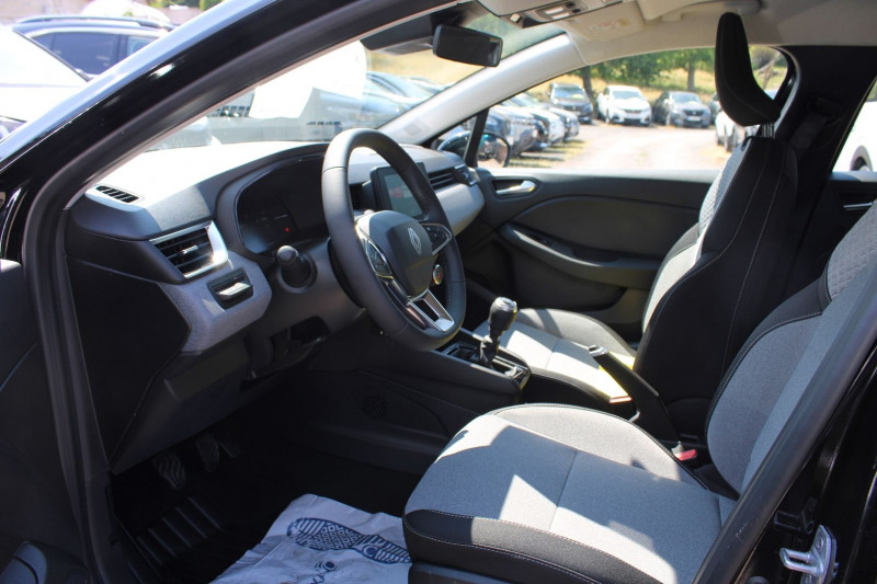 Photo 7 de l'offre de RENAULT CLIO VI TCE 90 CV EVOLUTION GPS CARPLAY CAMÃRA FULL LED RE I-COKPIT BLUETOOTH RÃGULATEUR à 18500€ chez Bougel transactions