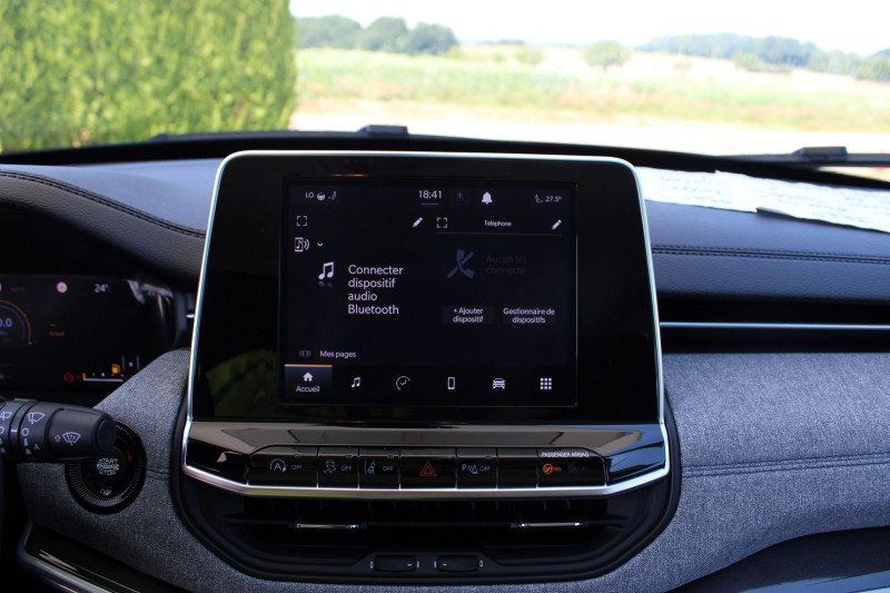 Photo 11 de l'offre de JEEP COMPASS LONGITUDE TURBO 130 BOITE 6V CAMÃRA GPS LINK USB RÃGULATEUR BLUETOOTH FULL LEDS à 23800€ chez Bougel transactions