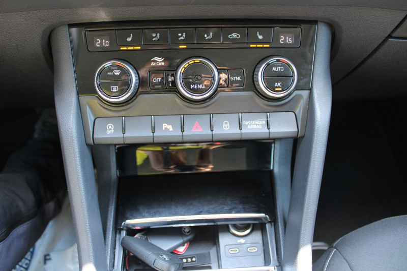 Photo 14 de l'offre de SKODA KAROQ 2.0 TDI 150CH SCR 4X4 DSG EURO6AP à 26500€ chez Bougel transactions