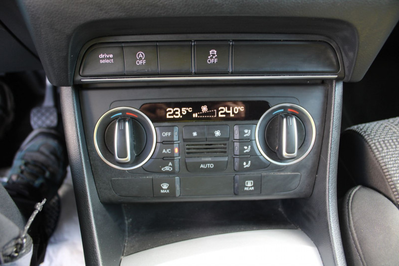 Photo 15 de l'offre de AUDI Q3 SPORT ULTRA 2L TDI 150 GPS COULEUR FULL LEDS RÃGULATEUR BLUETOOTH CLIM  BOITE 6V à 16500€ chez Bougel transactions