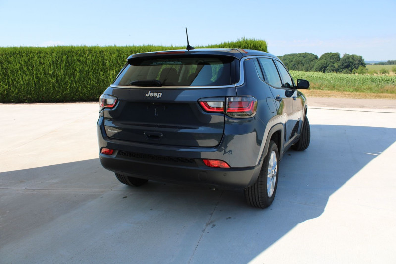 Photo 2 de l'offre de JEEP COMPASS LONGITUDE TURBO 130 BOITE 6V CAMÃRA GPS LINK USB RÃGULATEUR BLUETOOTH FULL LEDS à 23800€ chez Bougel transactions