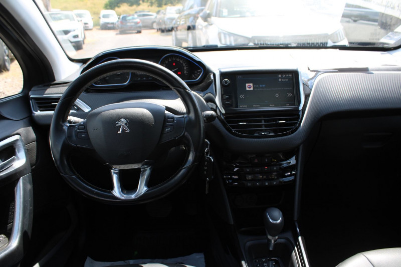 Photo 12 de l'offre de PEUGEOT 2008 II ALLURE 110 CV ESSENCE GPS 3D TOIT PANO USB JA 16 ATTELAGE RADAR BOITE AUTO EAT-6 à 10500€ chez Bougel transactions