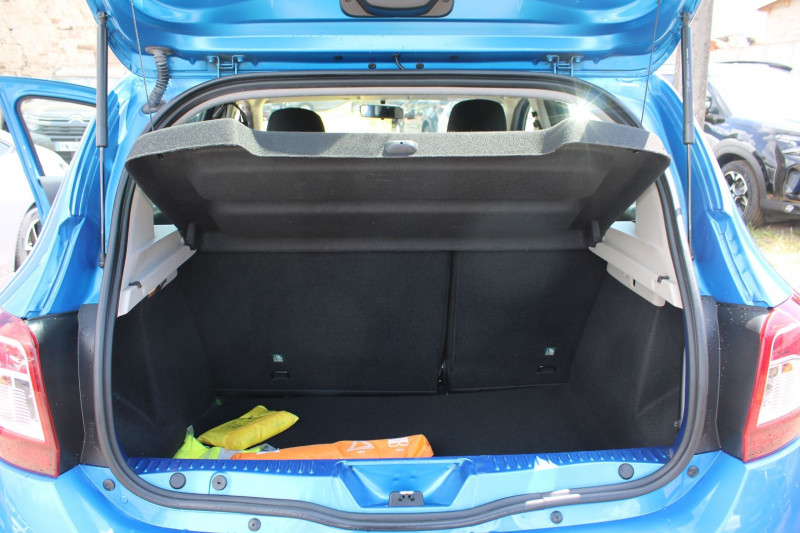 Photo 6 de l'offre de DACIA SANDERO II STEPWAY DCI 90 GPS MÃDIA USB LEDS ABS RÃGULATEUR BLUETOOTH RADARS  CLIMAT à 9990€ chez Bougel transactions